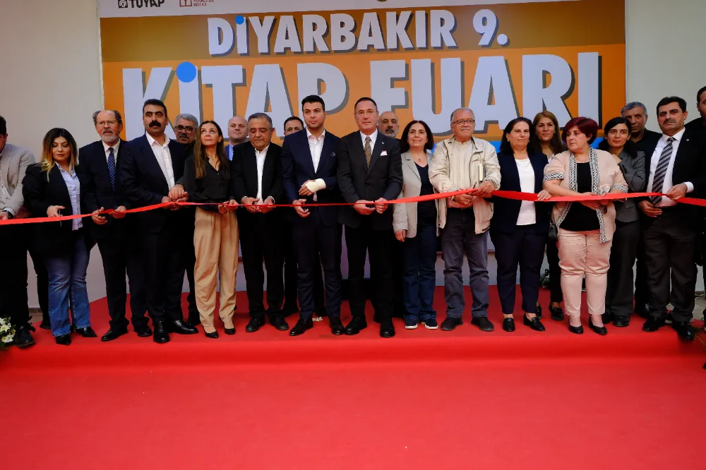 Diyarbakır’da Kitap Şöleni Başladı:   Diyarbakır Kitap Fuarı Kapılarını Ziyaretçilere Açtı    