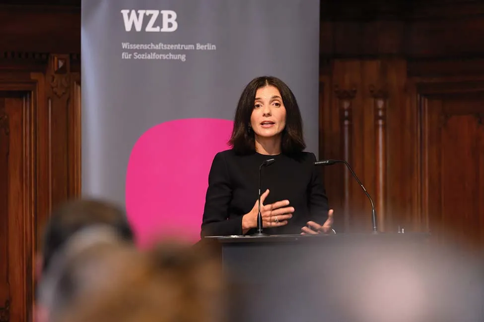 CUMHURİYET KADINLARI: BİLİMDEN SANATA, GELECEĞE İLHAM VERENLER 