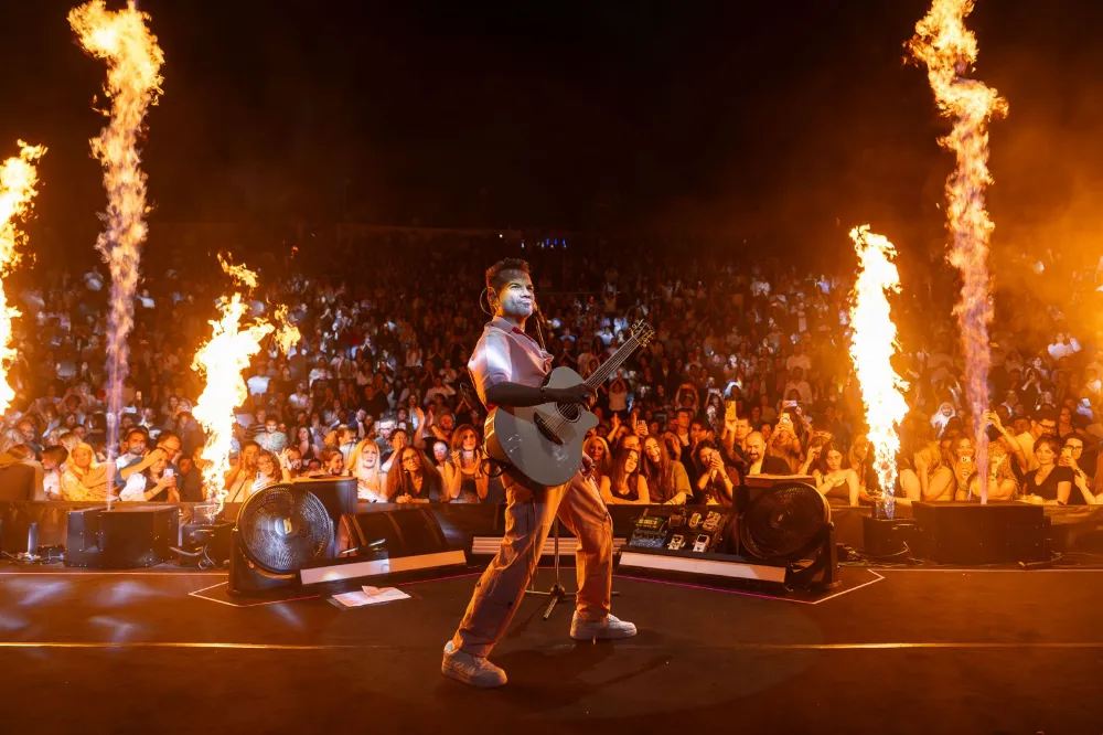 ANTALYA’DA KENAN DOĞULU COŞKUSU