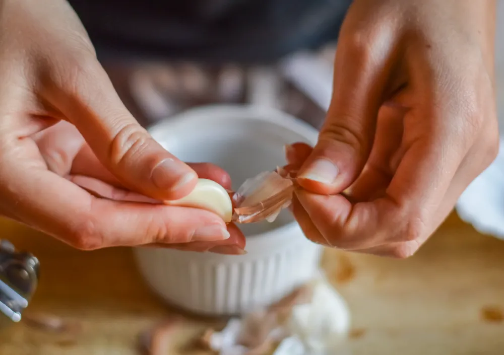 “30 Gün Sarımsak Yemek” Trendi Herkese Uygun Olmayabilir!  