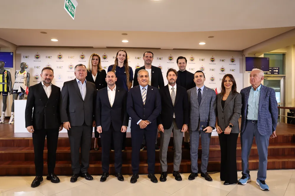 Fenerbahçe Kadın Voleybolu’na 1907 Fenerbahçe Derneği’nin Desteği Forma Göğsünde Sürüyor