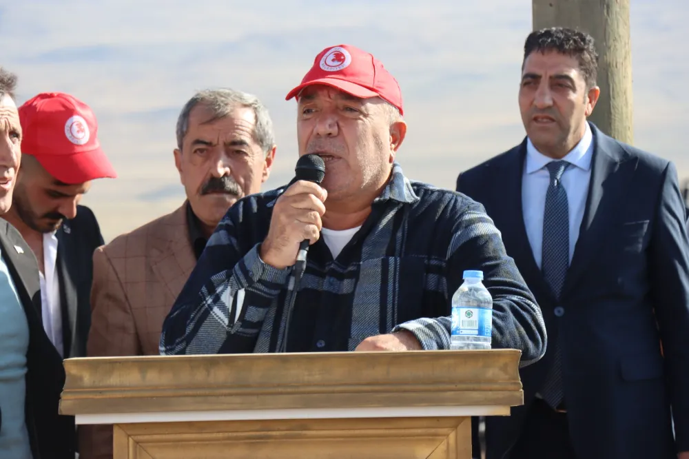 Çat’ta Geleneksel At Yarışları Büyük Heyecanla Gerçekleşti