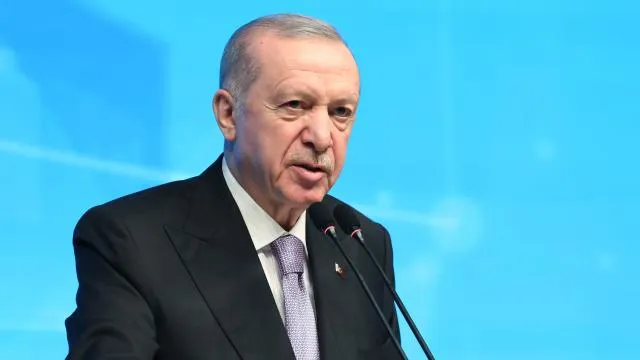 Cumhurbaşkanı Erdoğan: Kendini devletten üstün görenlerin tepelerine binmeye devam edeceğiz
