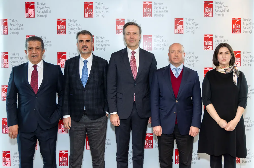 Hem ihracat hem iç pazarda zorlukların derinleştiği bir döneme girildi 