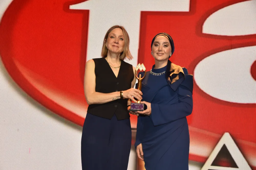 İŞ VE MEDYA DÜNYASINI BULUŞTURAN  GECE 
