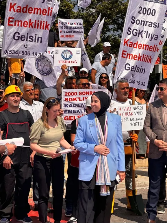 DEVA Partili Esen,  emeklilikte yaşa yakılanların adalet çağrısına ortak oldu 