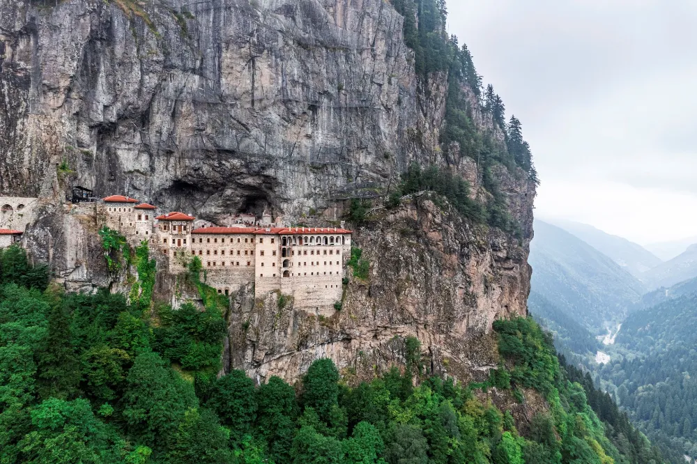Trabzon Büyükşehir Belediyesi   Trabzon’un eşsiz güzelliklerini keşfetmeye davet ediyor   