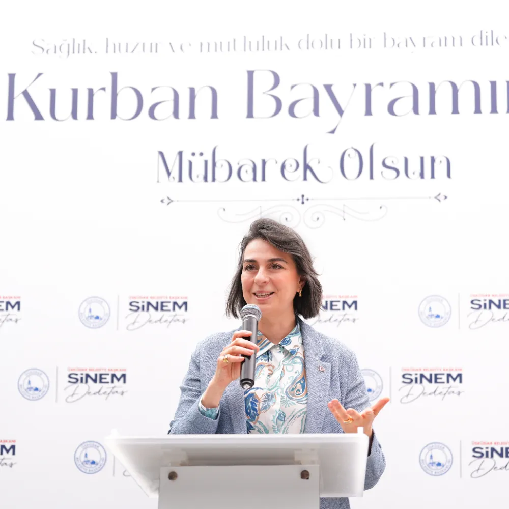 BAŞKAN DEDETAŞ, BELEDİYE ÇALIŞANLARIYLA BAYRAMLAŞTI 