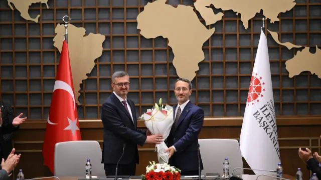 İletişim Başkanı Burhanettin Duran, görevi Fahrettin Altun