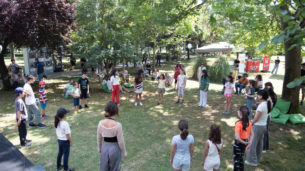 ALARKO VE İKS İŞ BİRLİĞİYLE ŞEHİRDE SANAT DOLU ADIMLAR  
