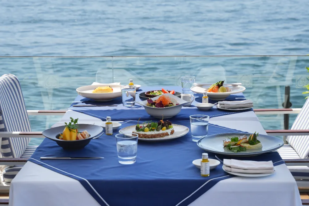 Benzersiz Lezzetlerle Yazın Keyifli Buluşma Noktası: Bosphorus Grill  