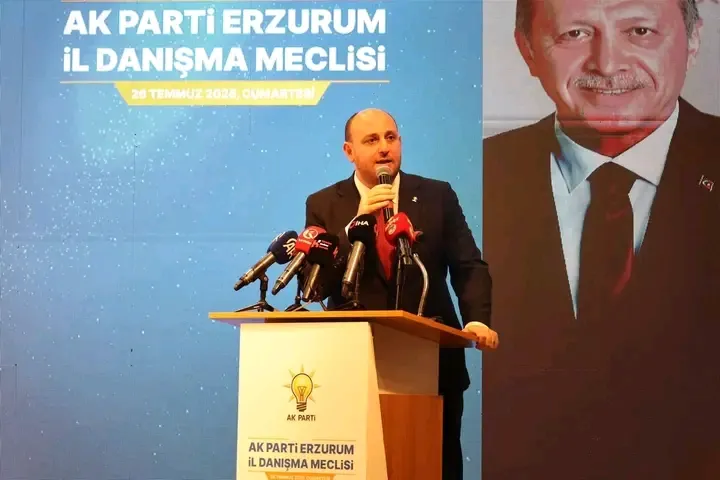 Türkiye adeta prangalara vurulmuş !