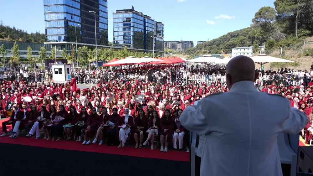 İstinye Üniversitesi, mezuniyet coşkusunu yaşadı 