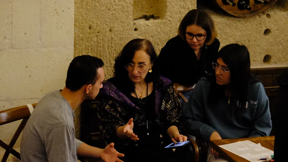 Güzel sanatlar mezunları sanat yolunda buluştu 