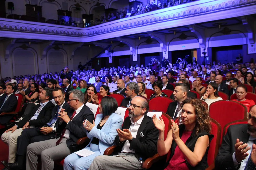 TÜRKİYE’NİN EN BÜYÜKLERİNİN AÇIKLANACAĞI  BİLİŞİM 500 ÖDÜL TÖRENİ İÇİN GERİ SAYIM BAŞLADI 