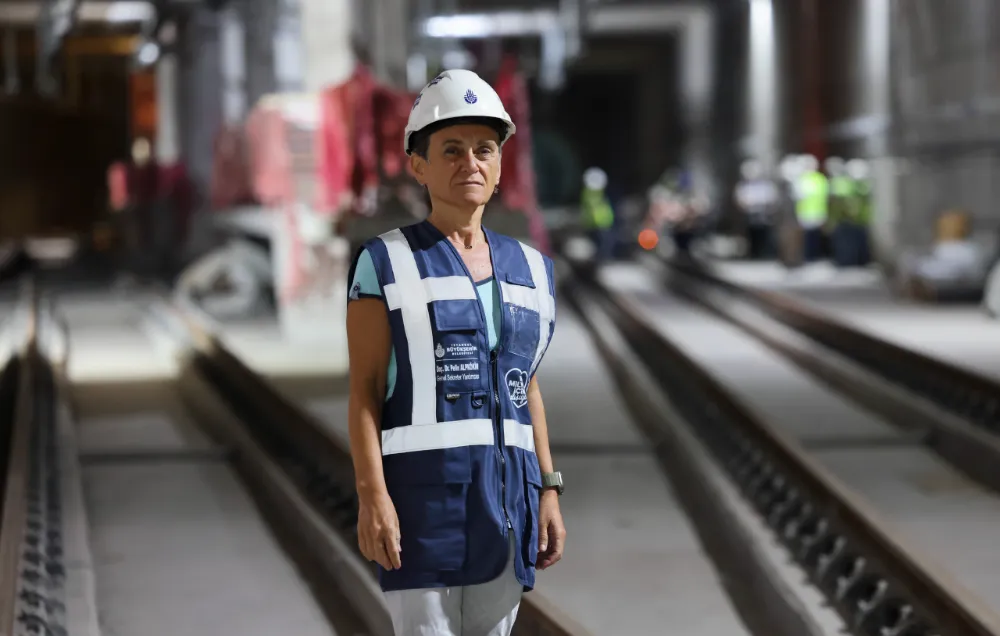 İBB HEM METRO HATLARI HEM METRO ARAÇLARI YAPIYOR