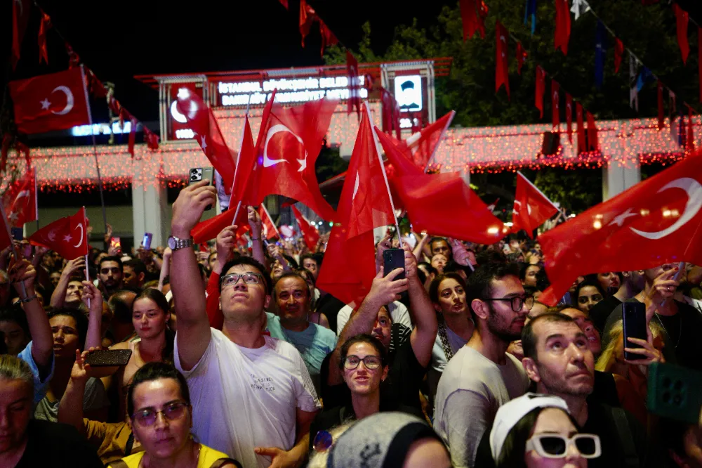 30 AĞUSTOS COŞKUSUNA BAKIRKÖY EV SAHİPLİĞİ YAPTI 