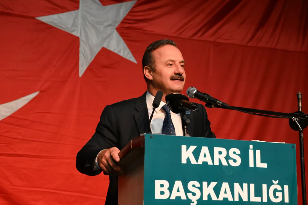 YAVUZ AĞIRALİOĞLU KARS’TAN SESLENDİ: MEMLEKETİ FAKİRLİKTE EŞİTLEDİLER